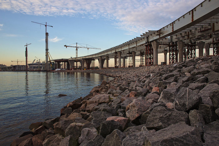 Как в Петербурге на высоте 50 метров строят скоростную дорогу: индустриальная фотоистория о ЗСД