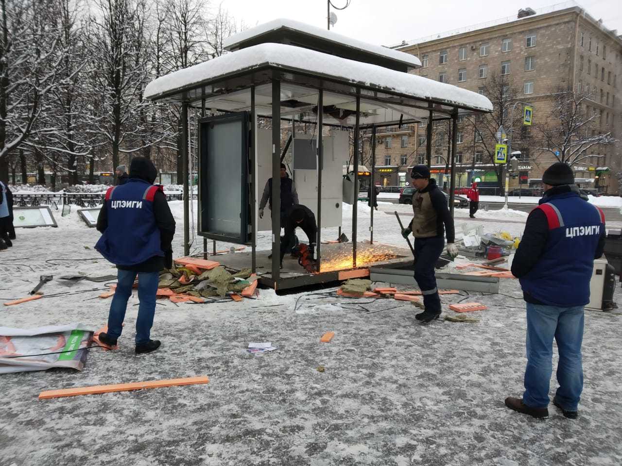 Снос торговых павильонов в спб ларьков