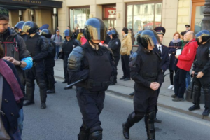 В Смольном заявили, что первомайскому шествию помешали «провокаторы». Среди них — оппозиционные депутаты