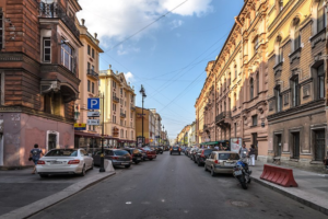 Рестораторы и жители улицы Рубинштейна обсудили урегулирование конфликта