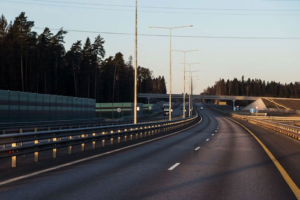 Путин официально открыл последний участок трассы М-11 из Петербурга в Москву. Теперь она называется «Нева»