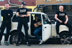 FirstLine Nevograd связывают с нападениями на мигрантов, антифашистов и ЛГБТ. Что это за организация и почему ее участников называют националистами