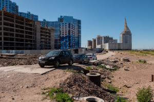 «Мусор не убирают, всё развалено»: Варламов раскритиковал три общественных пространства Петербурга