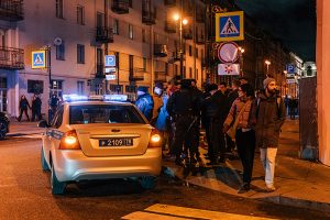 На Рубинштейна хотят увеличить минимальное расстояние от школ до баров — большинство заведений могут закрыться. Что известно об очередном конфликте на ресторанной улице