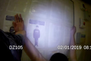 Все обсуждают «секретный видеоархив спецслужб» со свидетельствами пыток российских заключенных. Что об этом нужно знать?