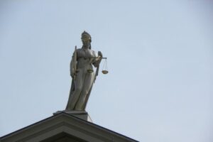 В петербургские суды поступило шесть дел по новой статье о дискредитации российской армии