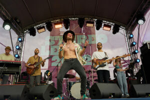 «Это неестественно — возвращаться назад, когда ты привык идти вперед». Организатор Stereoleto — о фестивалях без иностранцев и давлении на исполнителей