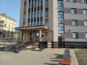 Суд освободил из-под стражи петербурженку, которая ударила сына ножом. Она боялась, что он ее изобьет