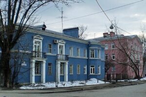 «Сюда приезжают за образом жизни, а не из-за квартир». Истории жителей Нарвской заставы, которых много лет хотят расселить