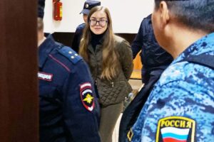 Петербурженке Виктории Петровой грозит бессрочное психиатрическое лечение по делу о военных «фейках». Как так вышло — рассказывает адвокатка