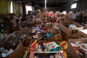 По делу о продаже просроченных продуктов в Кахети задержали мужчину. Он менял даты срока годности на товарах