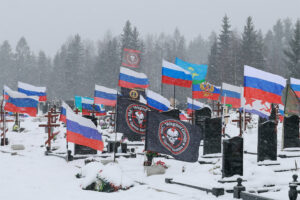 На войне в Украине погибло не меньше 3500 жителей Петербурга и Ленобласти. Рассказываем, кем были эти люди