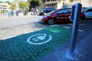 Исключение — электрокары. Дополнительные детали о запрете ввоза машин старше 6 лет