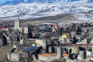 Крепость из фильма Параджанова, замок в стиле «1001 ночи» и еще 5 укреплений, которые точно стоит увидеть в Грузии