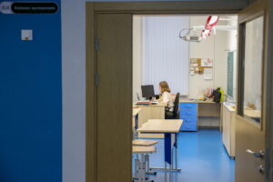 Можно ли сопротивляться давлению на пятый год войны, если вы учитель? Рассказываем на примере праймериз «Единой России»